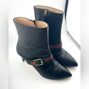 EUC 💯% Authentic Gucci Black Leather Ankle Boots with Signature Green-Red Strap